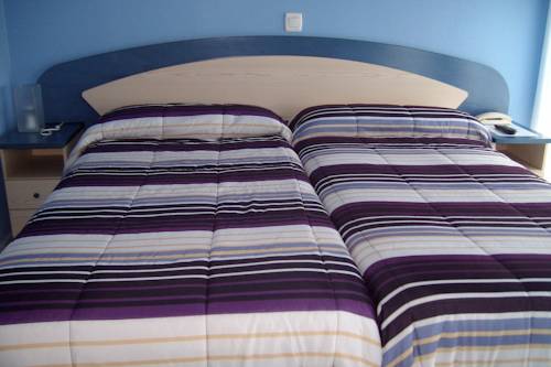 Imagen de la habitación del Hotel Hospedaje Argo&ntilde;os. Foto 9