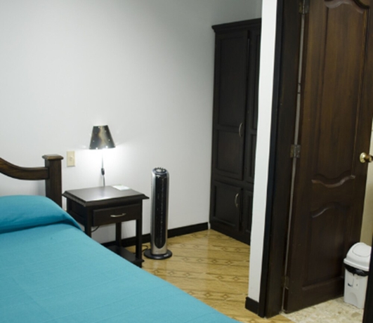 Imagen de la habitación del Hotel Hospedaje Casa Real. Foto 5