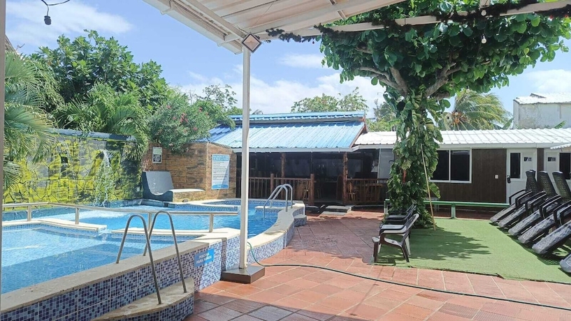 Imagen de la piscina del Hotel Hospedaje JLV San Andres Islas. Foto 14