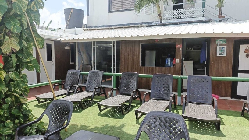 Imagen de los exteriores del Hotel Hospedaje JLV San Andres Islas. Foto 6