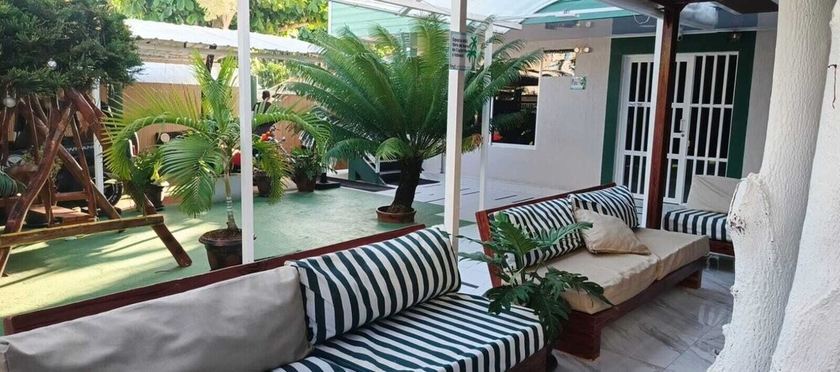 Imagen de los exteriores del Hotel Hospedaje JLV San Andres Islas. Foto 9