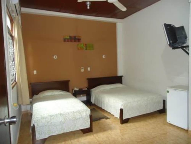 Imagen de la habitación del Hotel Hospedaje Komby. Foto 5