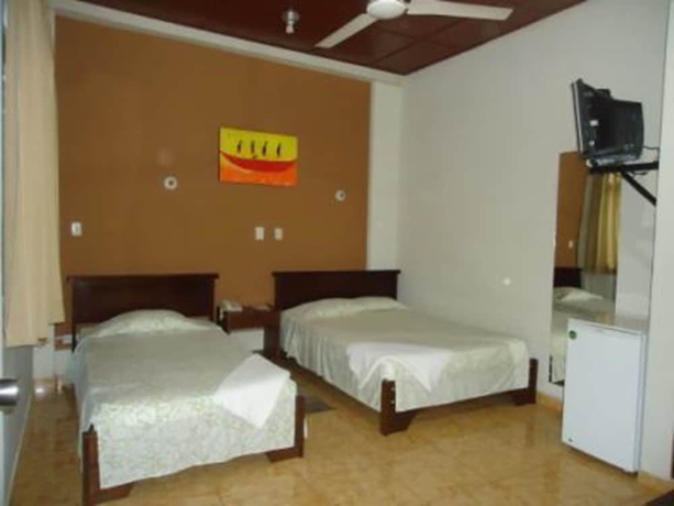 Imagen de la habitación del Hotel Hospedaje Komby. Foto 6