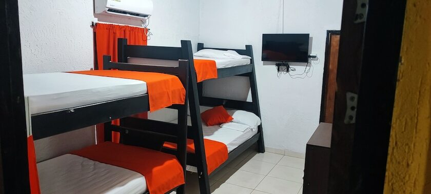 Imagen de la habitación del Hotel Hospedar Frente al Aeropuerto. Foto 14
