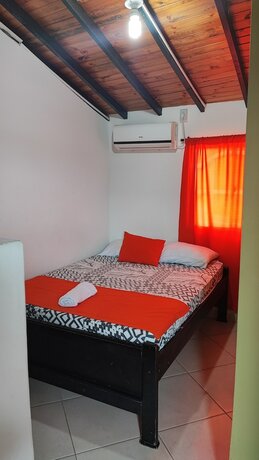 Imagen de la habitación del Hotel Hospedar Frente al Aeropuerto. Foto 18