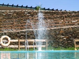 Imagen de la piscina del Hotel Hospederia Alcantara. Foto 6