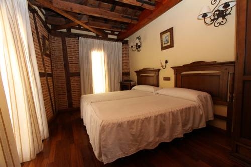 Imagen general del Hotel Hospederia Casa De Cisneros. Foto 14