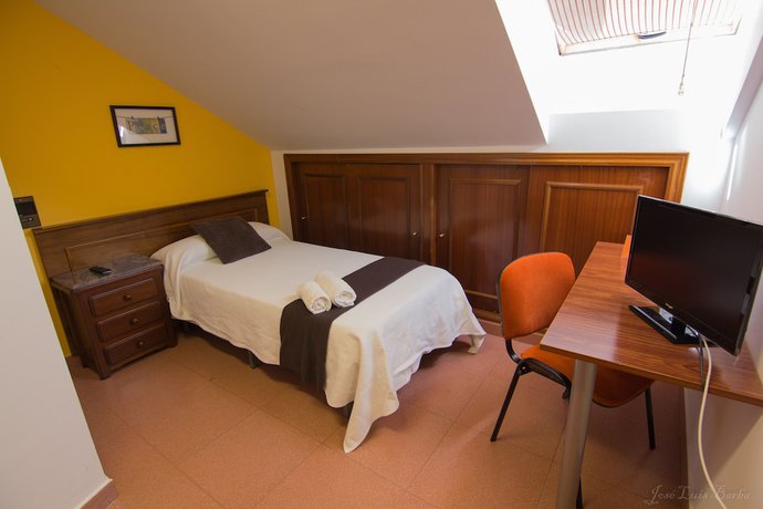 Imagen de la habitación del Hotel Hospederia Don Quijote. Foto 10