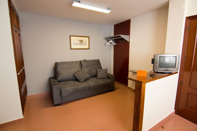 Imagen de la habitación del Hotel Hospederia Don Quijote. Foto 12