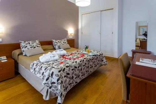 Imagen de la habitación del Hotel Hospederia Hurdes Reales. Foto 18