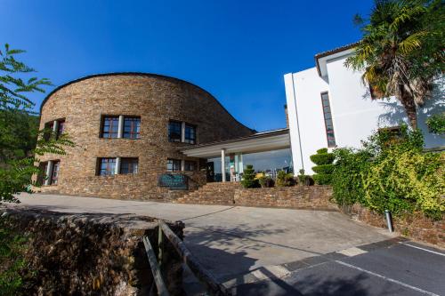 Imagen de los exteriores del Hotel Hospederia Hurdes Reales. Foto 19