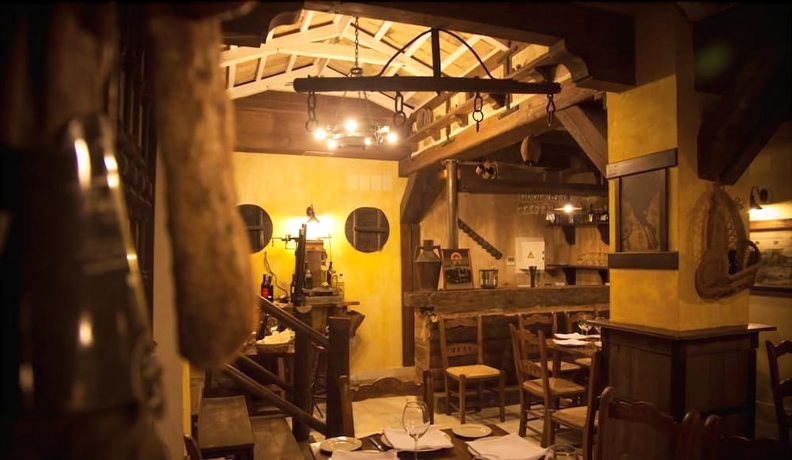 Imagen del bar/restaurante del Hotel Hospederia La Querencia. Foto 2