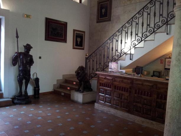 Imagen de los interiores del Hotel Hospederia Museo Valdepeñas. Foto 6