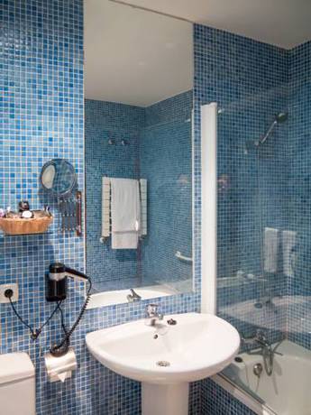 Imagen de la habitación del Hotel Hospederia Puente De Alconétar. Foto 7