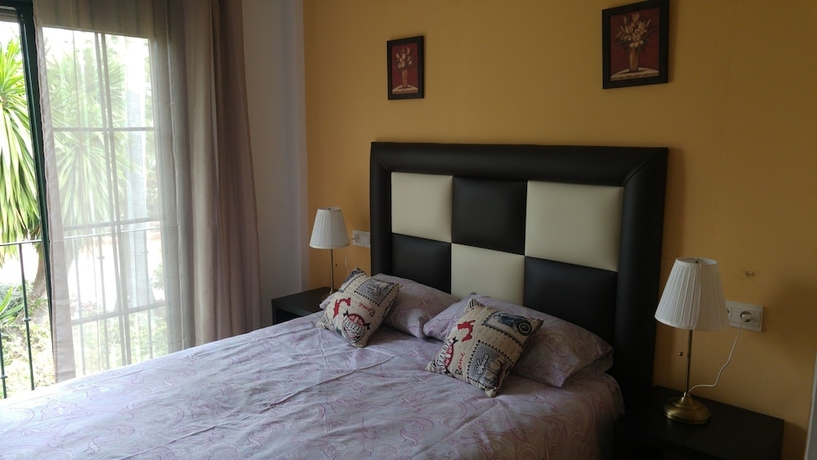 Imagen de la habitación del Hotel Hospederia V Centenario. Foto 17