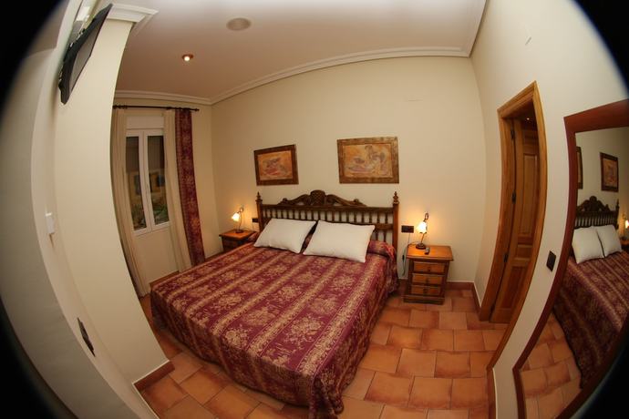 Imagen de la habitación del Hotel Hospedería Bodas de Camacho. Foto 17
