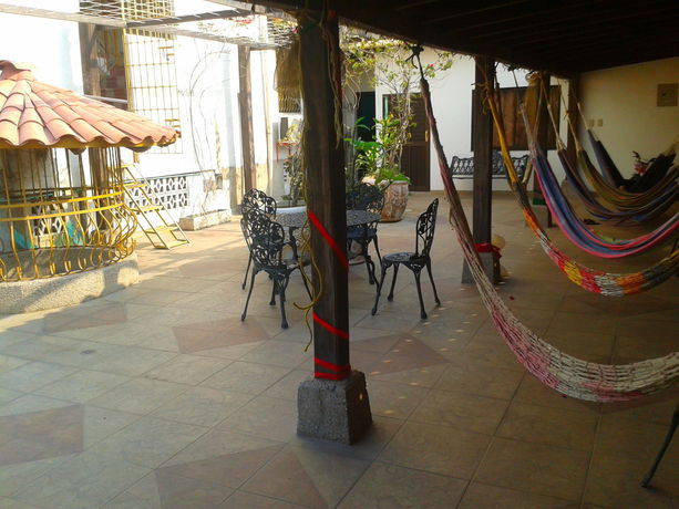 Imagen de los exteriores del Hotel Hospeder&iacute;a Casa Familiar. Foto 16