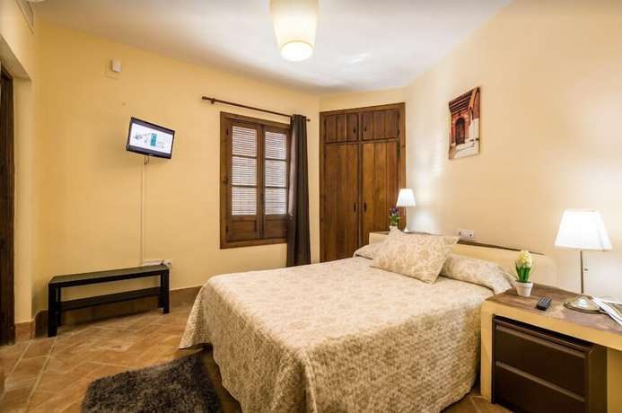 Imagen de la habitación del Hotel Hospedería Convento de Santa Clara. Foto 14