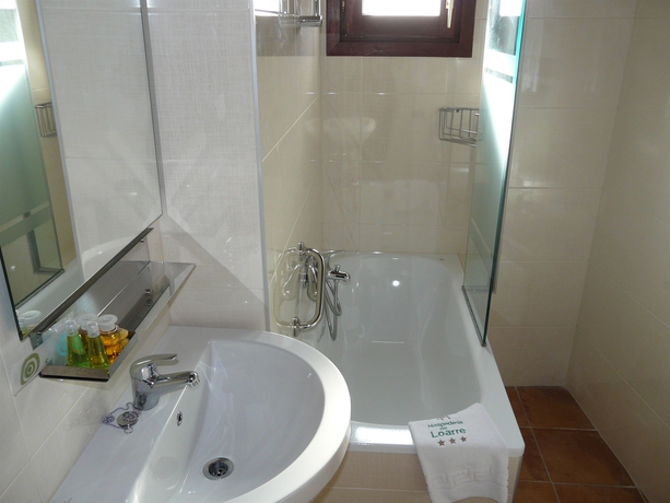Imagen de la habitación del Hotel Hospeder&iacute;a De Loarre. Foto 4