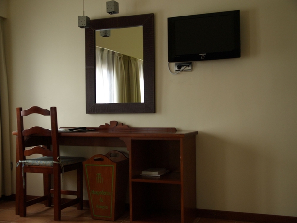Imagen de la habitación del Hotel Hospeder&iacute;a De Loarre. Foto 5