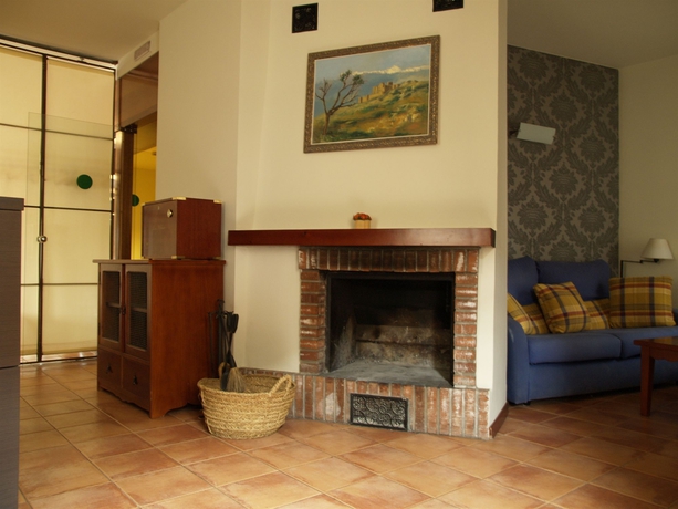 Imagen de los interiores del Hotel Hospeder&iacute;a De Loarre. Foto 12
