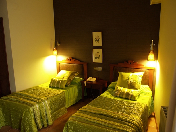 Imagen de la habitación del Hotel Hospeder&iacute;a De Loarre. Foto 9