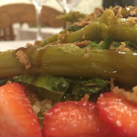 Imagen del bar/restaurante del Hotel Hospedería De Sádaba. Foto 2