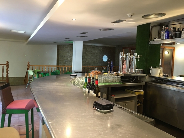 Imagen del bar/restaurante del Hotel Hospedería De Sádaba. Foto 9