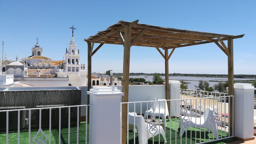 Imagen de los exteriores del Hotel Hospedería El Cazadero Real. Foto 9