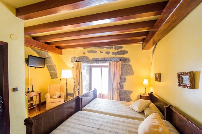 Imagen de la habitación del Hotel Hospedería Larrañaga. Foto 14