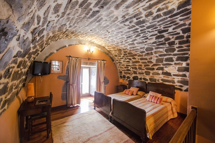 Imagen de la habitación del Hotel Hospedería Larrañaga. Foto 17