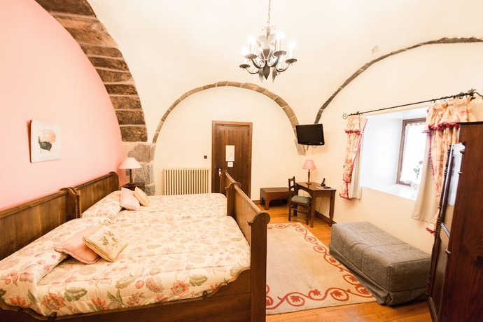 Imagen de la habitación del Hotel Hospedería Larrañaga. Foto 18