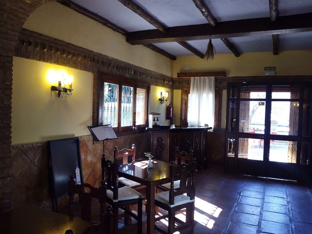 Imagen de los interiores del Hotel Hospedería Las Buitreras. Foto 17