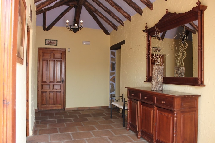 Imagen de los interiores del Hotel Hospedería Las Buitreras. Foto 18