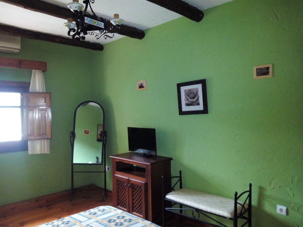 Imagen de la habitación del Hotel Hospedería Las Buitreras. Foto 14