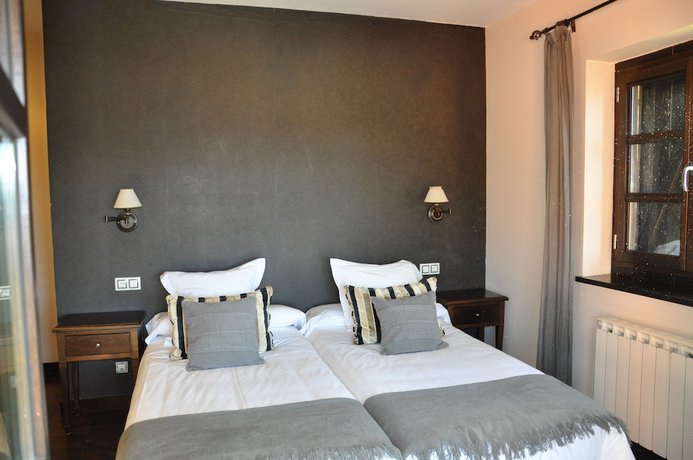 Imagen de la habitación del Hotel Hospedería - Mesón - Leira Antiga. Foto 9