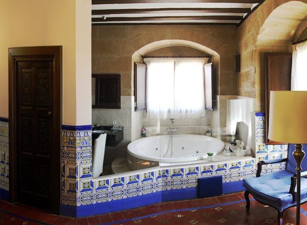 Imagen de la habitación del Hotel Hospedería Palacio de Casafuerte. Foto 14