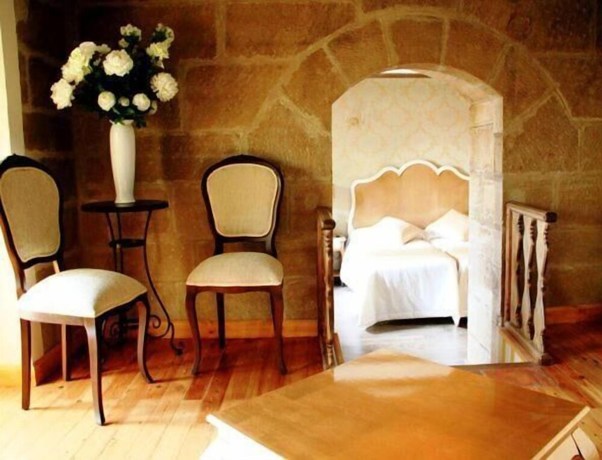 Imagen de la habitación del Hotel Hospedería Palacio de Casafuerte. Foto 19