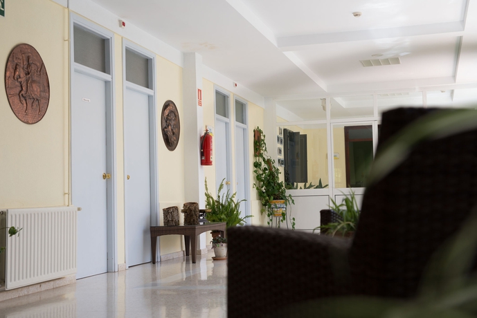 Imagen de los interiores del Hotel Hospeder&iacute;a Reina De Los &Aacute;ngeles. Foto 9
