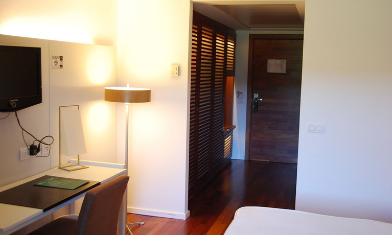 Imagen de la habitación del Hotel Hospedería San Juan De La Peña. Foto 8