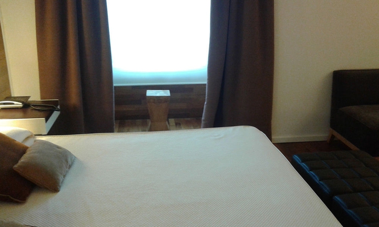 Imagen de la habitación del Hotel Hospedería San Juan De La Peña. Foto 11