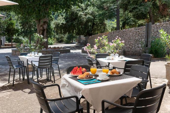 Imagen general del Hotel Hospeder&iacute;a Santuari de Lluc. Foto 2