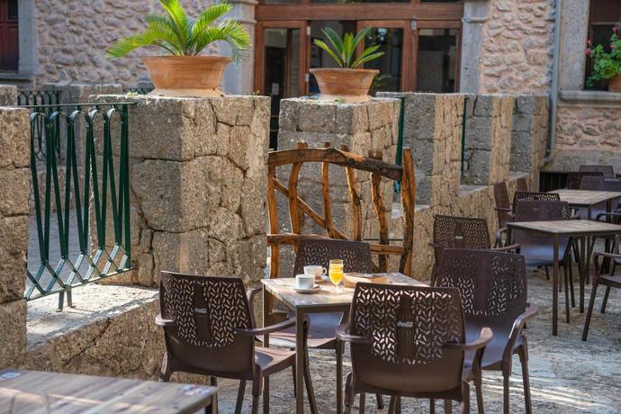 Imagen general del Hotel Hospeder&iacute;a Santuari de Lluc. Foto 7