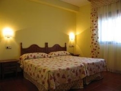 Imagen de la habitación del Hotel Hospedería Villa de Montánchez. Foto 6