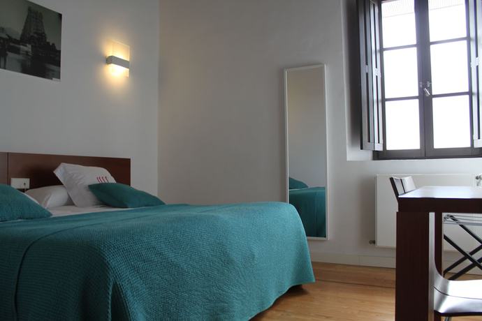 Imagen de la habitación del Hotel Hospedería de Alesves. Foto 11