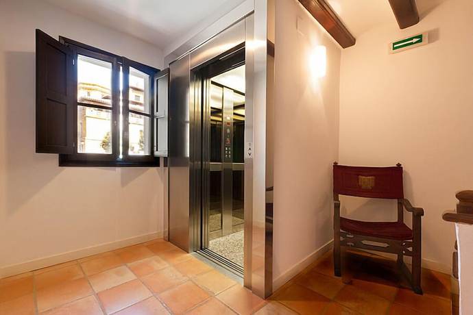 Imagen de los interiores del Hotel Hospedería de Alesves. Foto 19