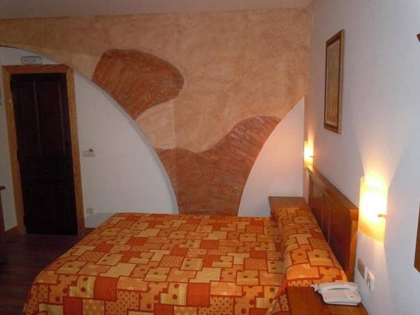 Imagen de la habitación del Hotel Hospedería del Santuario de la Peña de Francia. Foto 16