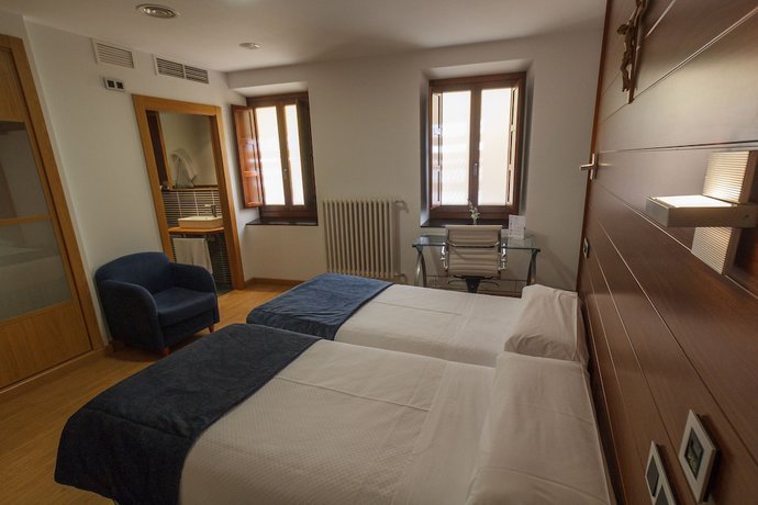 Imagen de la habitación del Hotel Hospeder&iacute;a del Seminario. Foto 14