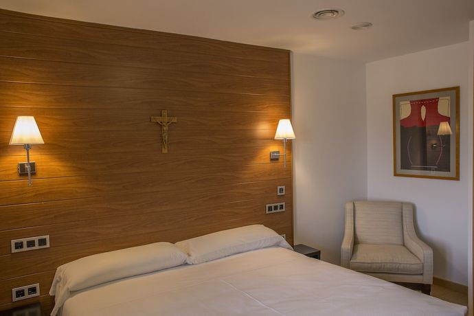 Imagen de la habitación del Hotel Hospeder&iacute;a del Seminario. Foto 17