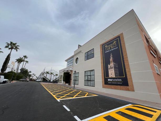 Imagen de los exteriores del Hotel Hospedium Blu Torre de Sevilla,. Foto 6